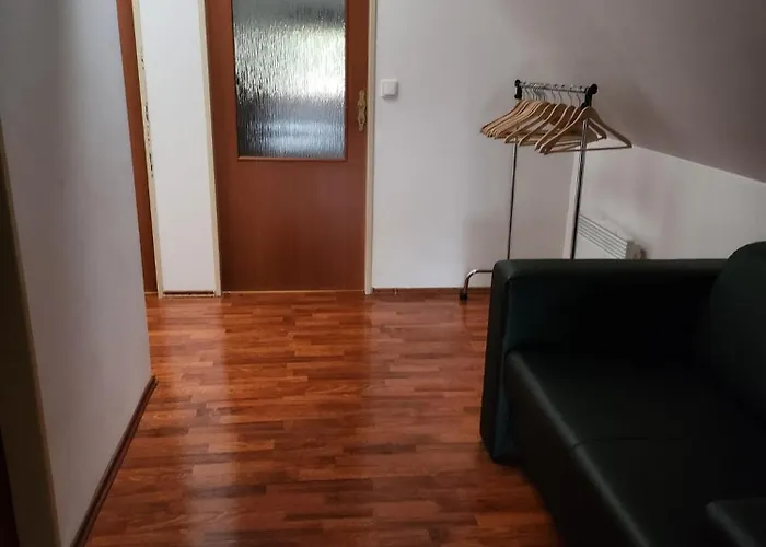 Roubenka Krkonose - Adrspach * Radvanice (Hradec Kralove)